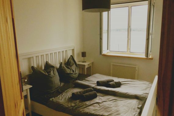 Schlafzimmer links (3)